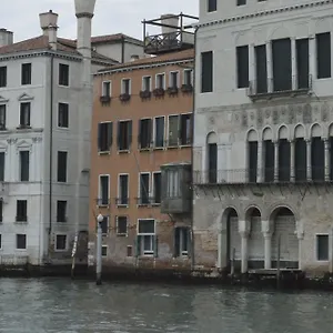 Leon Bianco On The Grand Canal Guest house Venice