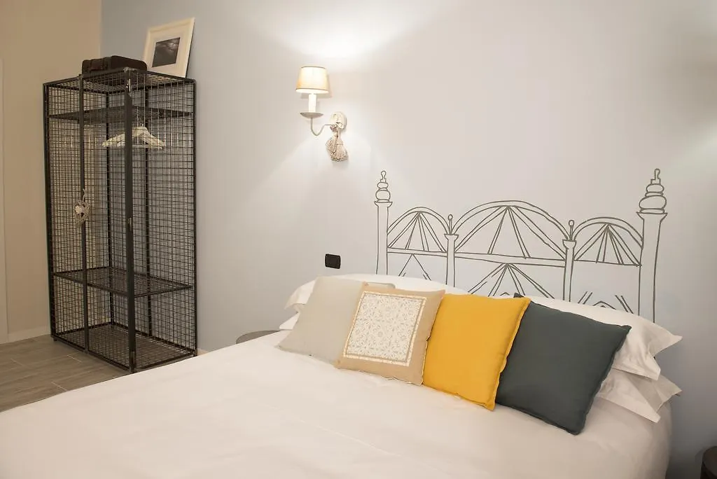 So&Leo Guest House Genoa Italy